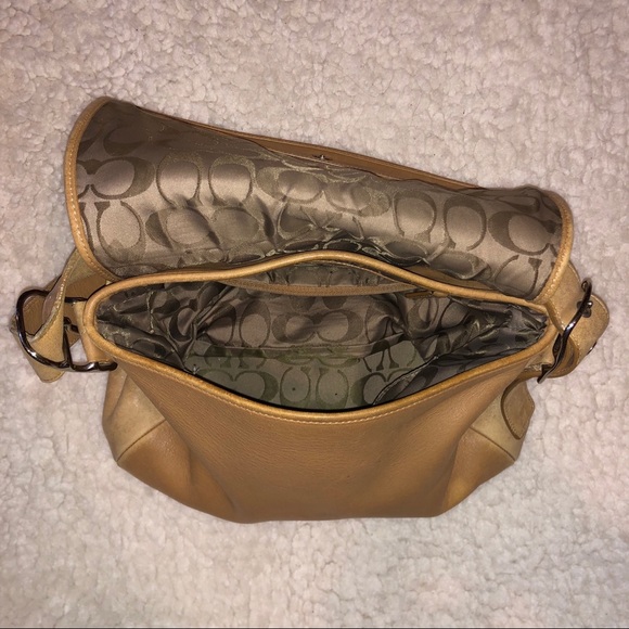 Vintage Coach Leather Shoulder Bag Purse - Picture 7 of 15